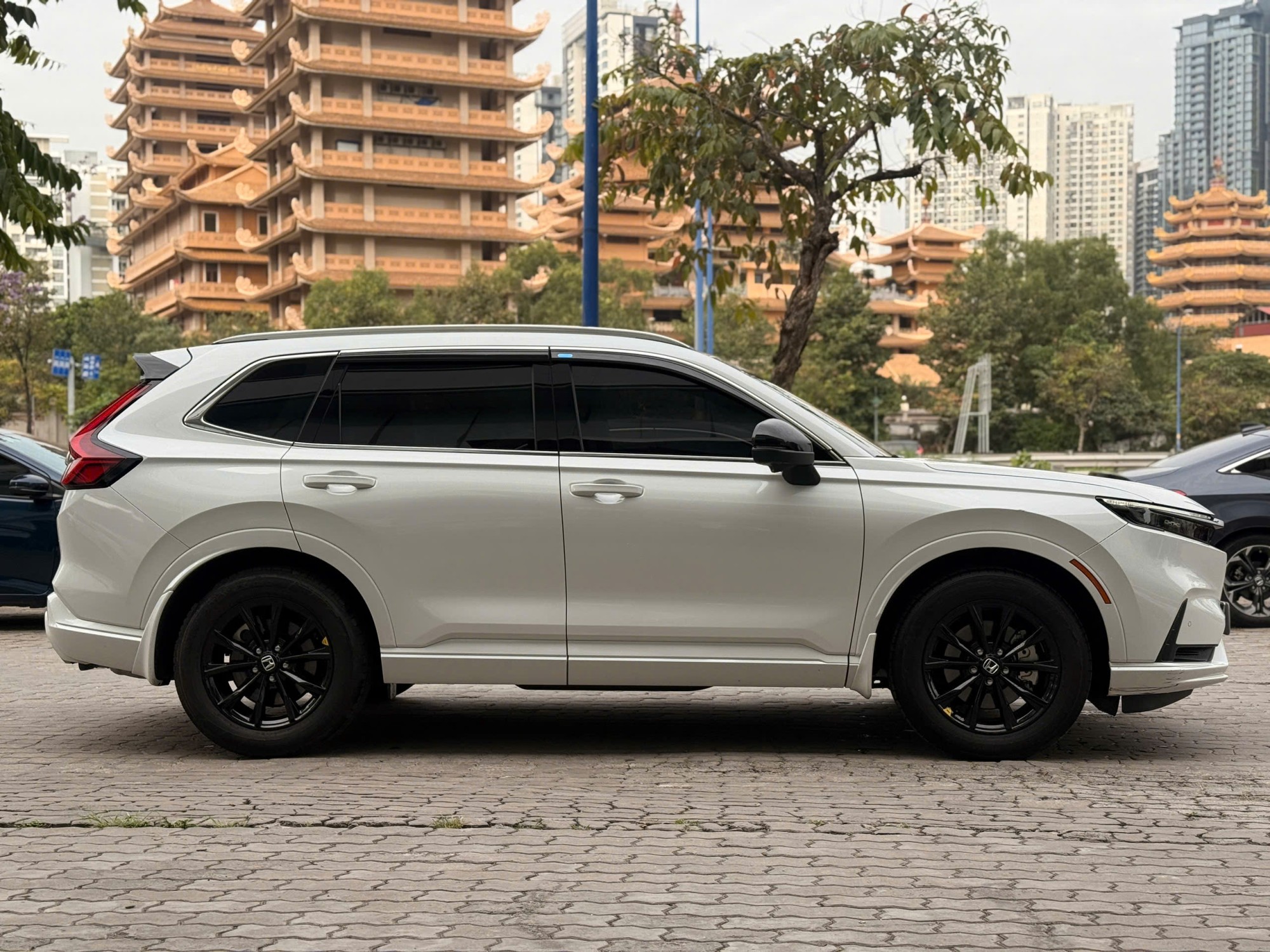 Honda CR-V e:HEV Hybird Trắng lướt